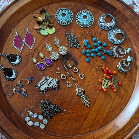 Combo of ear rings - Picture 2 of 16